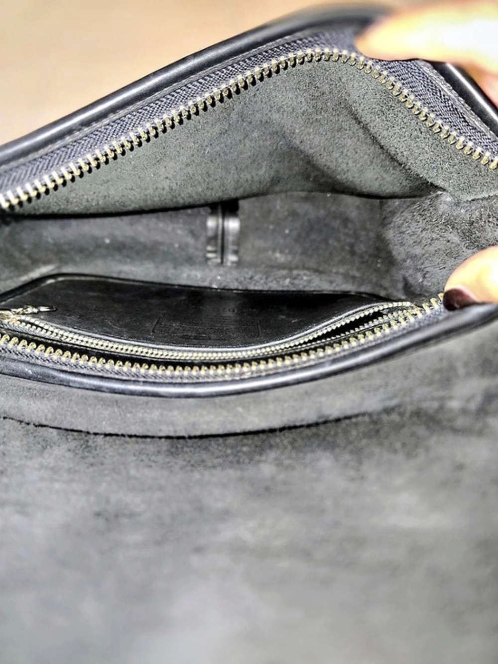 Vintage Coach Patricia’s Legacy Leather Crossbody Bag — Style 9951 (Made in USA) - Picture 6 of 7